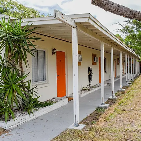 Cocoa Beach Cottages #4